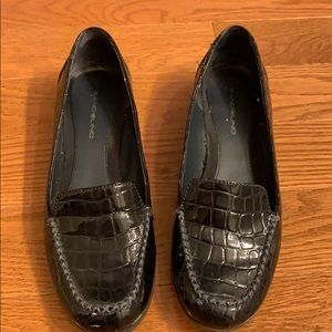 Bandolino loafers, Sz 10, black croc print